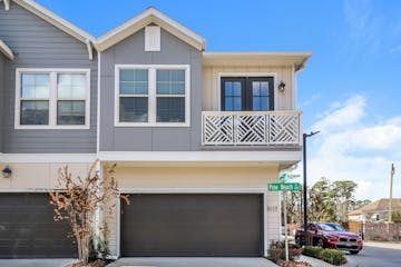 5117 Pine Reach Dr Houston, TX 77018